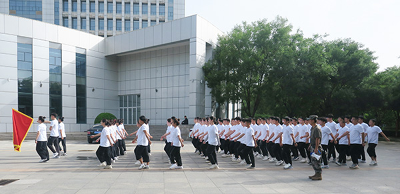 軍訓(xùn)2 軍訓(xùn)2